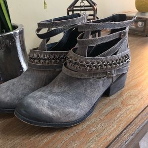 Naughty Monkey grey strappy booties